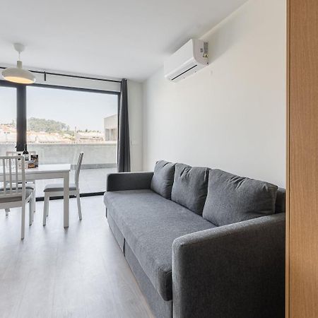 포르투 Guestready - Sleek Monochromatic In Bonfim 아파트 외부 사진