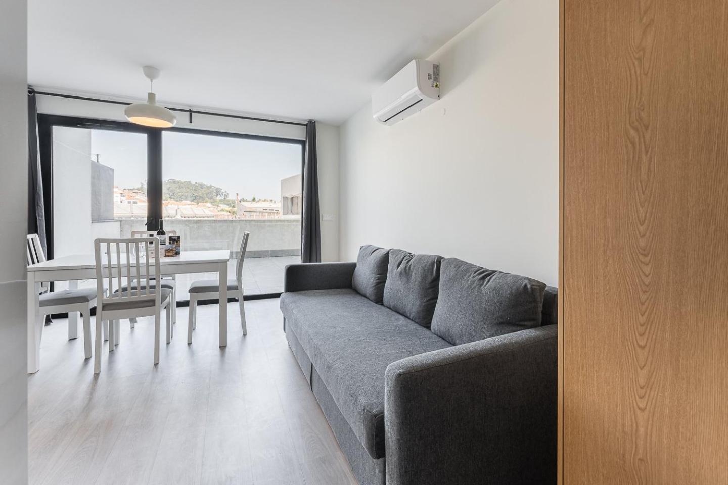 포르투 Guestready - Sleek Monochromatic In Bonfim 아파트 외부 사진
