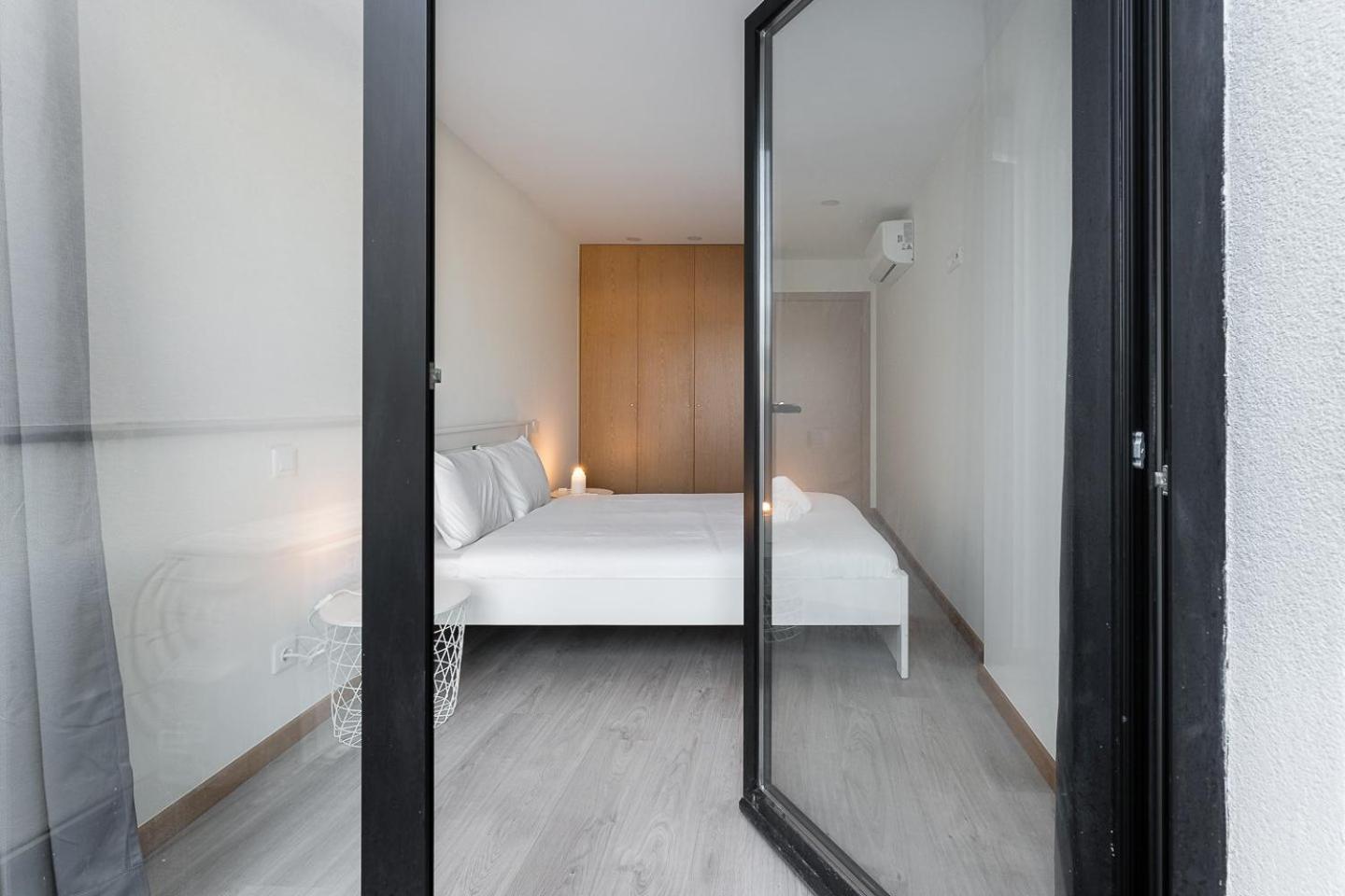 포르투 Guestready - Sleek Monochromatic In Bonfim 아파트 외부 사진